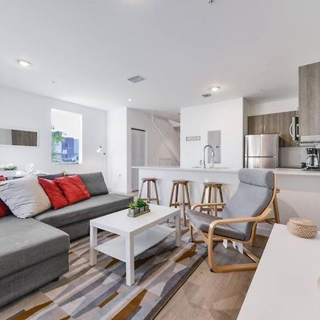 Amazing Town House 15 Min From The Beach Wfree Parking Villa Miami Kültér fotó