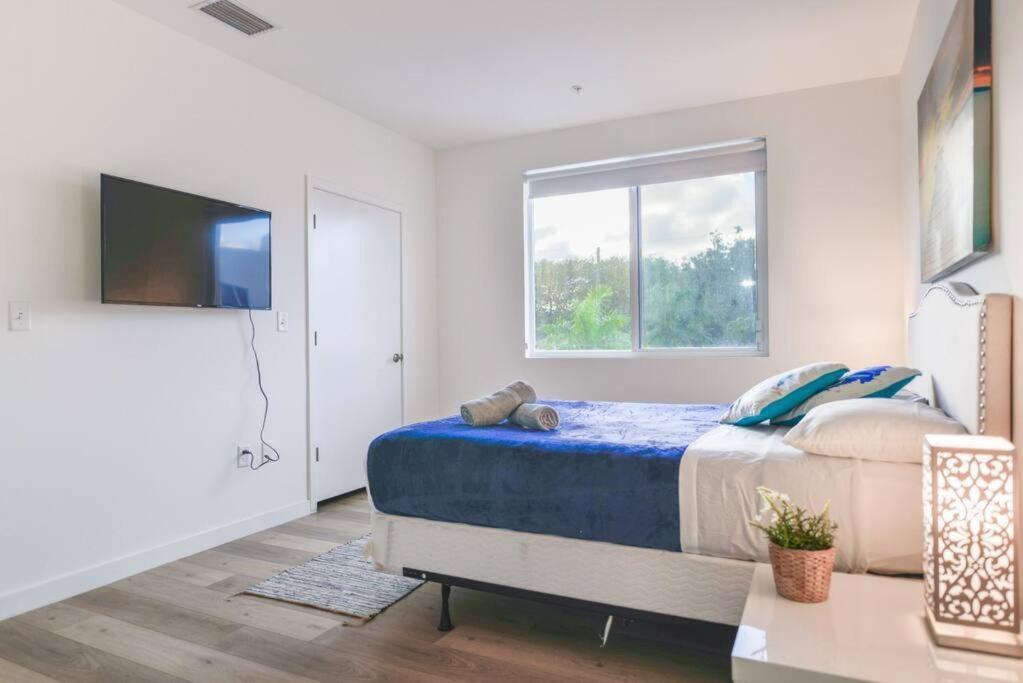 Amazing Town House 15 Min From The Beach Wfree Parking Villa Miami Kültér fotó