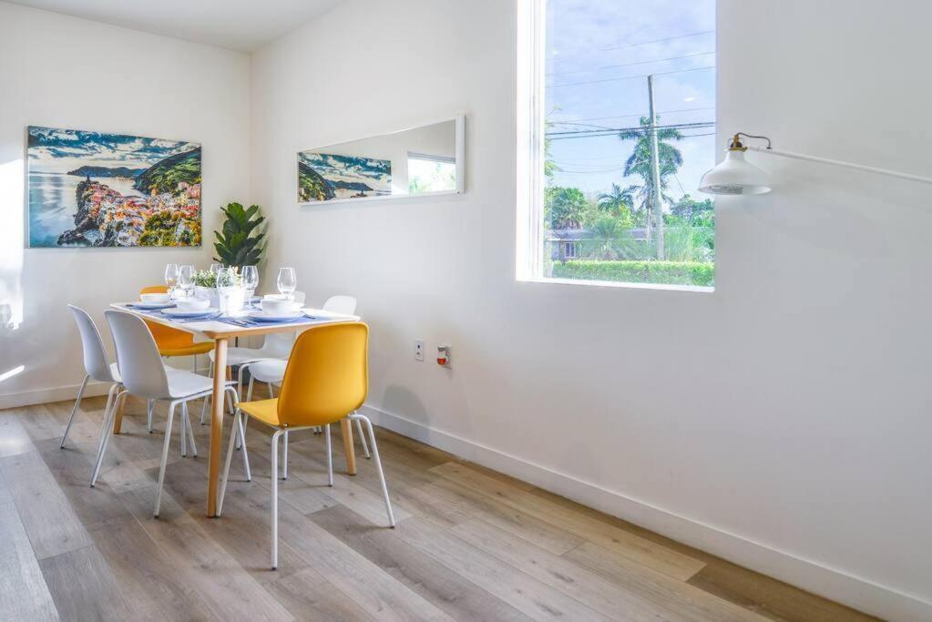 Amazing Town House 15 Min From The Beach Wfree Parking Villa Miami Kültér fotó