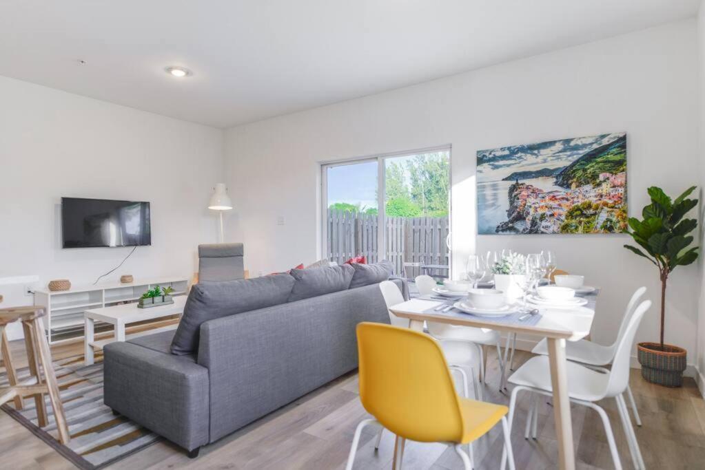 Amazing Town House 15 Min From The Beach Wfree Parking Villa Miami Kültér fotó