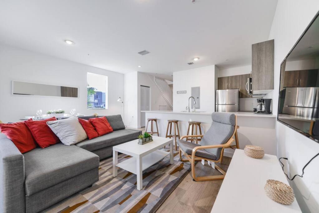 Amazing Town House 15 Min From The Beach Wfree Parking Villa Miami Kültér fotó